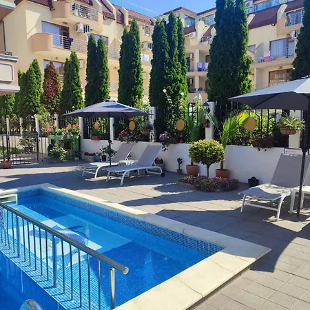 Apartment Divela 3 *