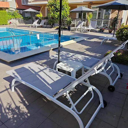 Apartment Divela 3 *