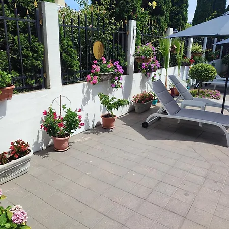 Апартамент Divela 3