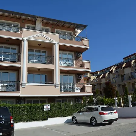 Apartment Divela 3 *