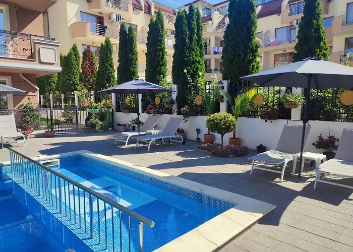 Apartment Divela 3 *